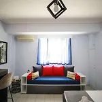Daire Adriana's Downtown Studio-parking Lot Included *