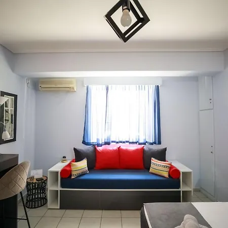 Daire Adriana's Downtown Studio-parking Lot Included *