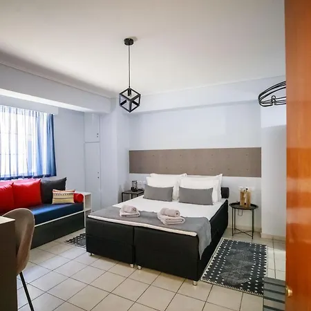 Adriana's Downtown Studio-parking Lot Included *