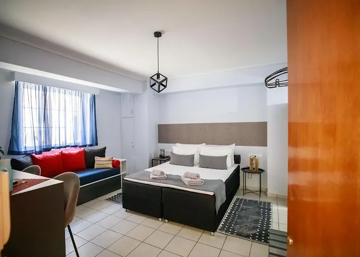 Adriana's Downtown Studio-parking Lot Included *